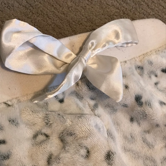 White leopard print jumpsuit size XS from Aeropostale - Picture 3 of 6